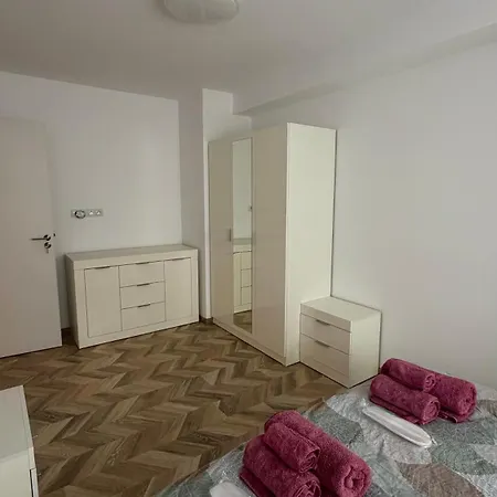 Lägenhet Draganovi 8b *