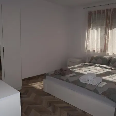 Lägenhet Draganovi 8b