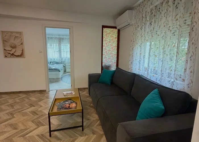 Draganovi 8b 公寓 *