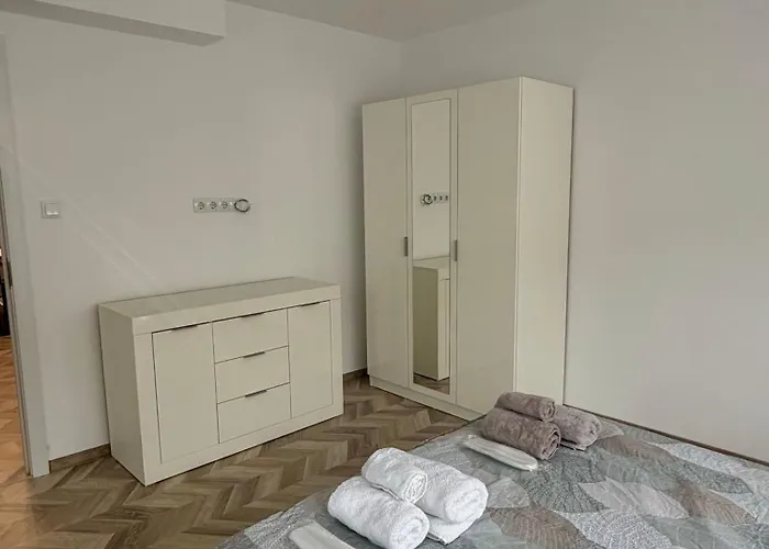 Draganovi 8b 公寓 卡赞勒克