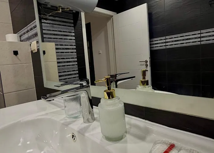 Draganovi 8b 公寓 *